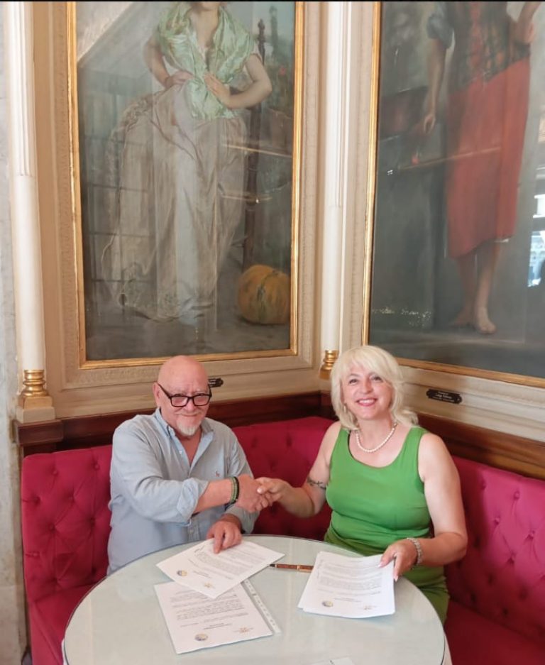 Giuseppe Sama firma accordo